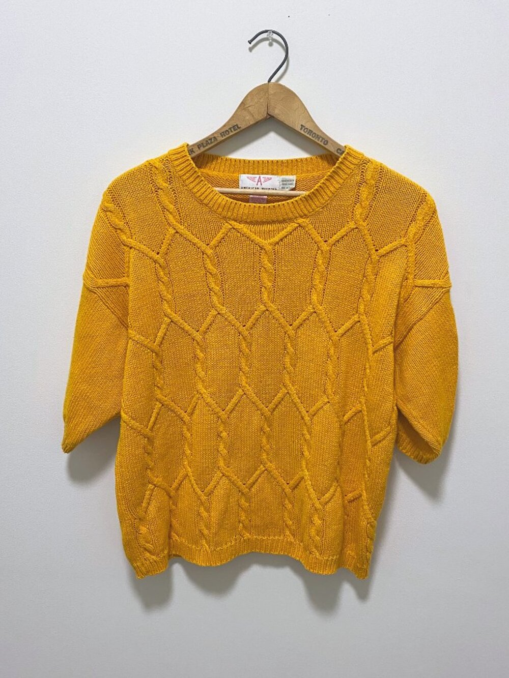 Vintage Short Sleeve Cable Knit Sweater / 90s / Cotton-Ramie Blend